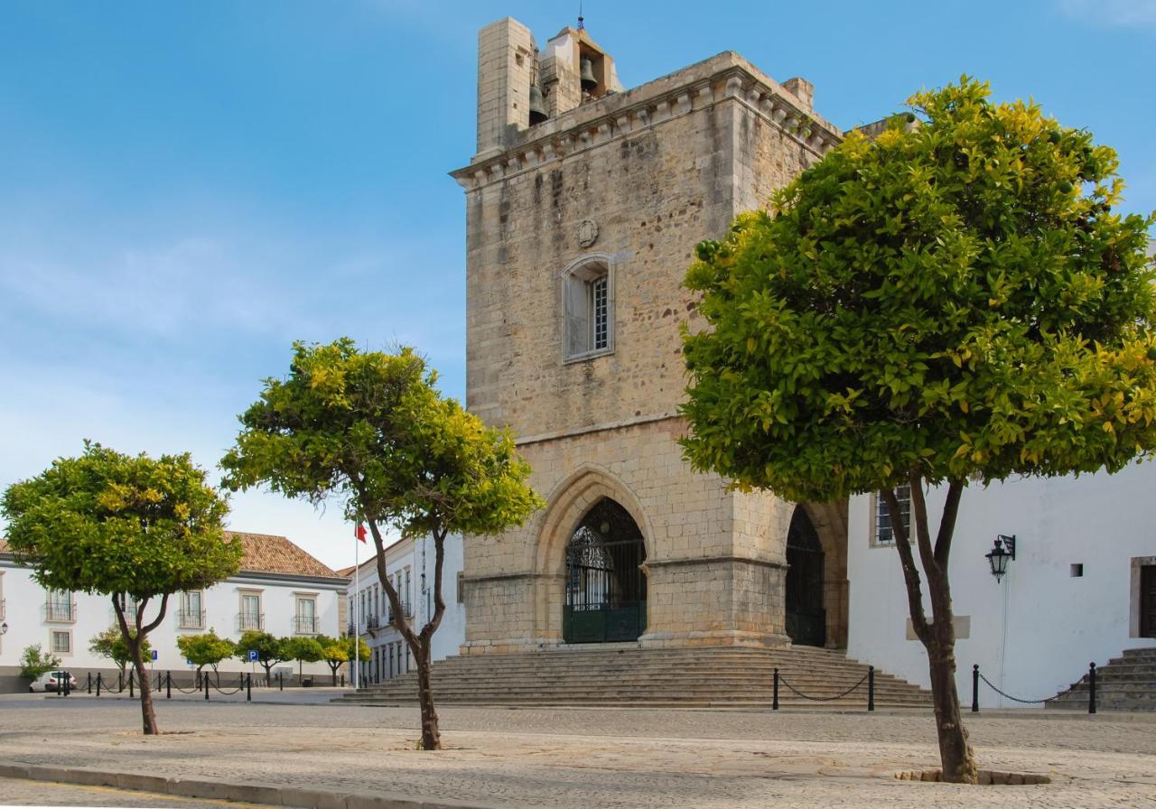 Estudio-Gambelas Faro Bagian luar foto